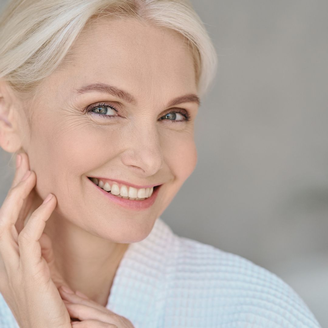Porträt Frau blond -Anti Aging mit Slimcool Kühlung